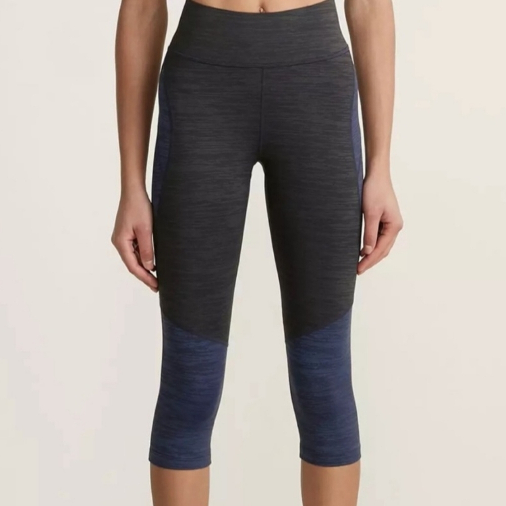 Outdoor Voices Women’s Tech Sweat Crop Leggings Size Small